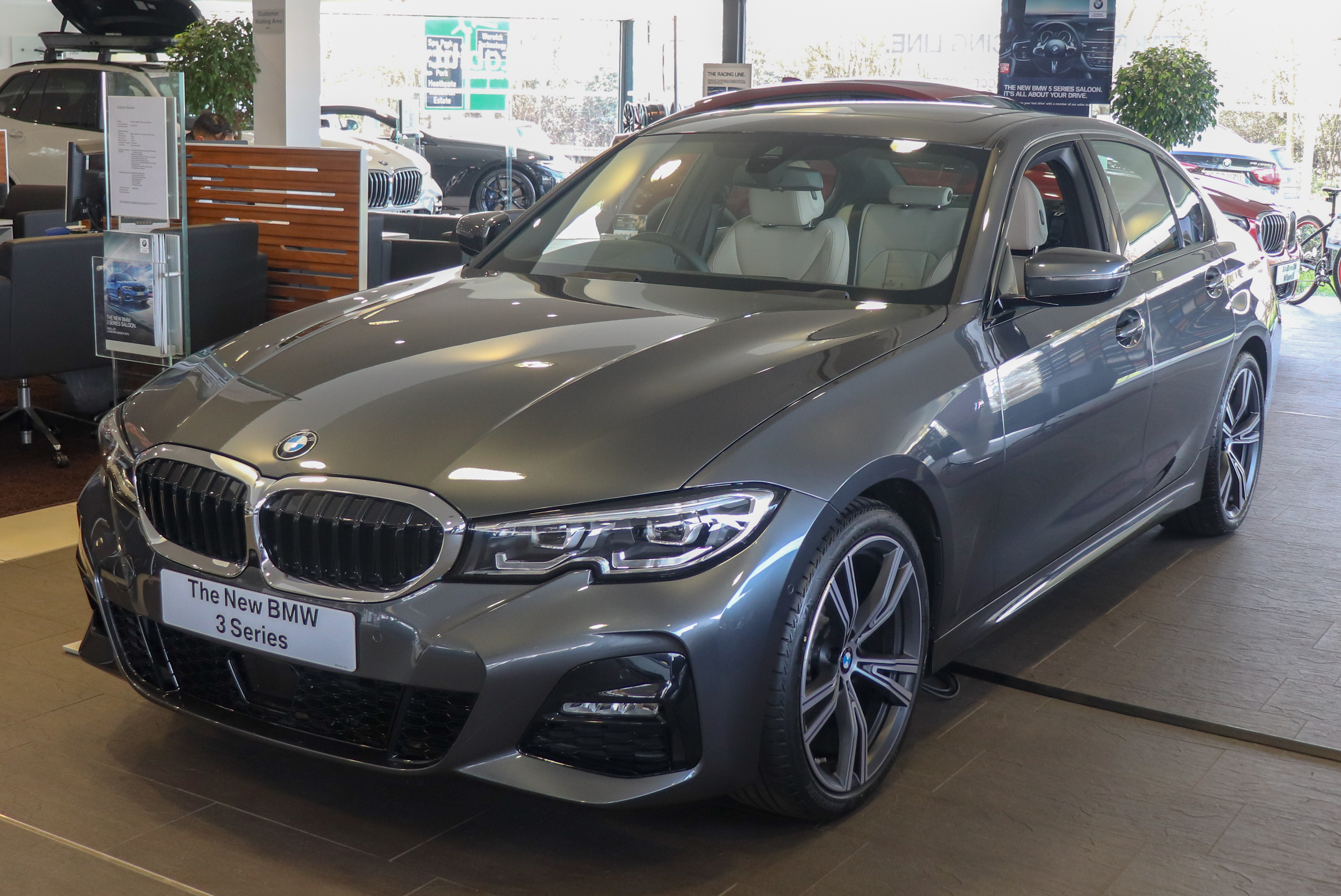 BMW 3 Serie vs Mercedes C-Klasse vs Audi A4: welke premium sedan koopt u tweedehands in 2026?